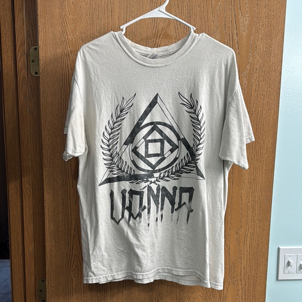 Vintage Vanna band shirt with Geometric Design